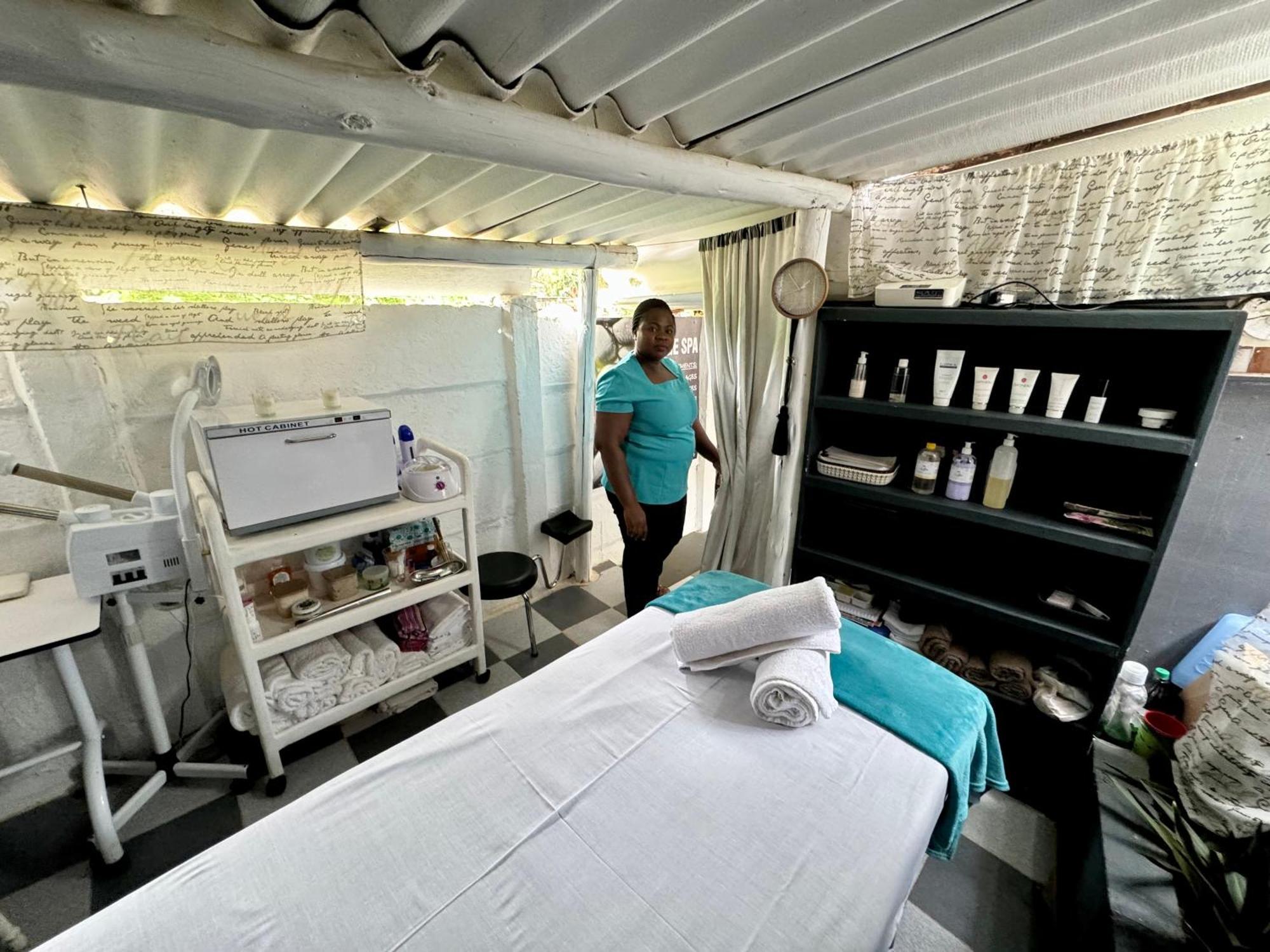 Victoria Falls Backpackers Lodge- Camp Sites Εξωτερικό φωτογραφία